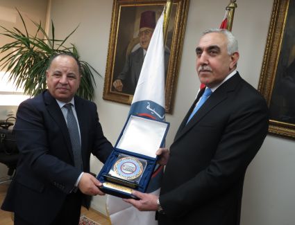 وزير المالية.. فى لقائه بمحافظ البنك المركزى العراقى: لولا الاستقرار ما تحقق التقدم الاقتصادى فى مصر