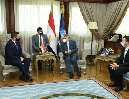 الفريق أسامة ربيع يبحث سبل التعاون المشترك مع المكتب الأمريكي للملاحة ABS في مجالات الاستدامة البيئية و التحول الرقمي 