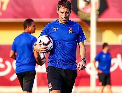 فايلر يستقر على لاعب لتدعيم خط دفاع الأهلي