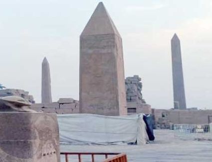 تعرف علي مسلة الملكة حتشبسوت بالأقصر المنحوتة من حجر الجرانيت الوردي