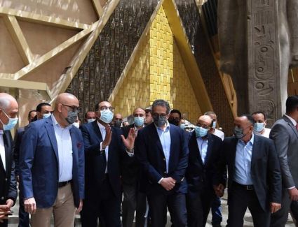 د. مصطفى مدبولي خلال تفقده المتحف المصري الكبير: صرح عملاق يترقبه العالم