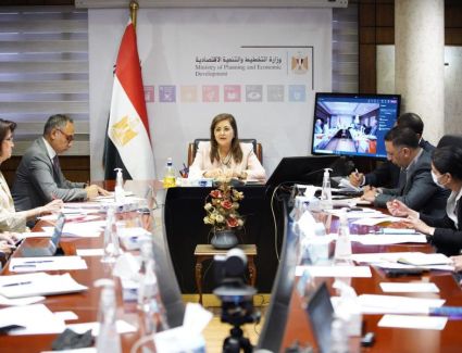 د. هالة السعيد تلتقي وفد الجمعية المصرية البريطانية المتجه إلى لندن