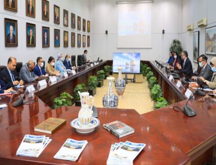 وزراء السياحة والتنمية المحلية والبيئة يناقشون الاستعدادات لمؤتمر المناخ  