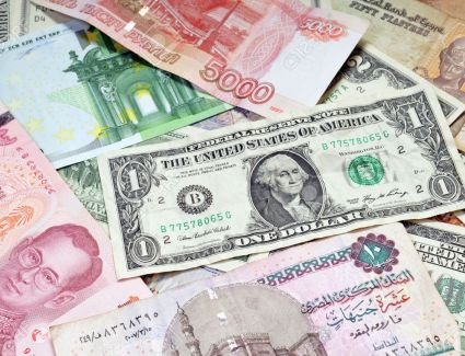 اسعار الدولار والعملات مقابل الجنيه.. اليوم الأربعاء 27-4-2022