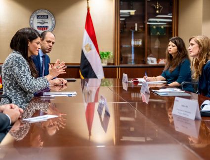 «وزيرة التعاون الدولي» تناقش الاتفاقيات المستقبلية مع الوكالة الأمريكية للتنمية الدولية