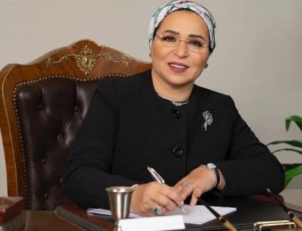 عاجل: قرينة الرئيس السيسي تهنئ عمال مصر بعيدهم