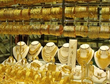 جنون الذهب.. عيار 21 يسجل 1215 جنيهاً