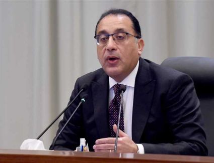 رئيس الوزراء: 20 مليار دولار استثمارات أجنبية خرجت من مصر منذ بداية العام