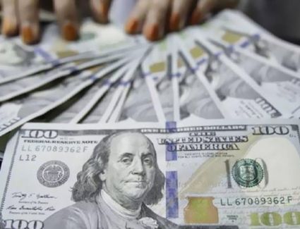 تعرف علي سعر الدولار مقابل الجنيه بمنتصف تعاملات اليوم