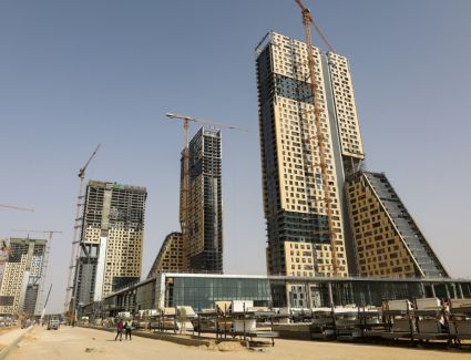 وزير الإسكان: انتهاء جميع الهياكل الرئيسية للأبراج بمنطقة الأعمال المركزية بالعاصمة الإدارية