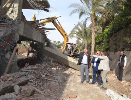 محافظ الجيزة: ازالة عدد 2 فيلا بمنيل شيحة  اليوم وأجراءات رادعة للمخالفين 