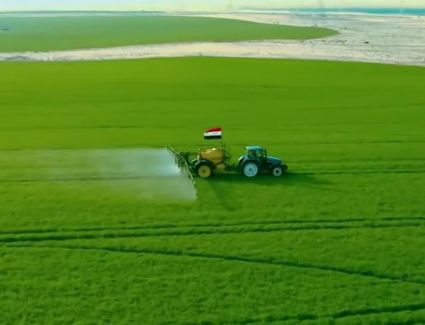 الرئيس السيسي يتفقد مشروع مستقبل مصر للإنتاج الزراعي