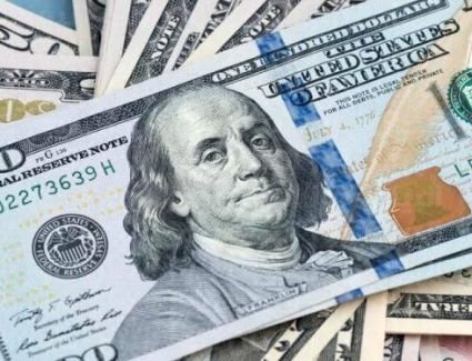 سعر الدولار اليوم الجمعة.. مقابل الجنيه بالبنوك المصرية