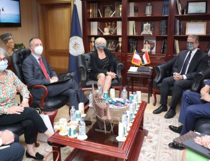 «خالد العناني» يستعرض معدلات الحركة السياحية الوافدة من فرنسا