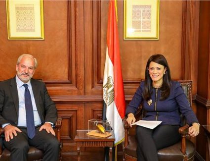 المشاط تبحث مع شركة لوريال مصر التعاون في مجال تمكين المرأة واستعدادات قمة المناخ