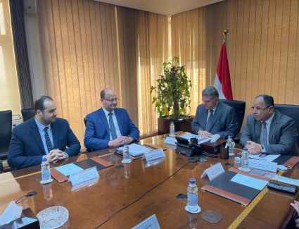 وزيرا المالية وقطاع الأعمال العام يوقعان بروتوكولاً لتسوية مديونيات «الضرائب»