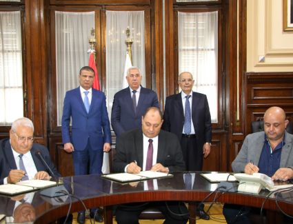 وزير الزراعة يشهد توقيع برتوكول تعاون في مجال تحسين سلالات الثروة الحيوانية بين الوزارة والبنك الزراعي وشركة هيلثي ميلك