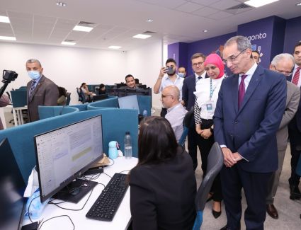 باستثمارات 250 مليون جنيه.. طلعت يفتتح المقر الرئيسى لشركة Webhelp العالمية