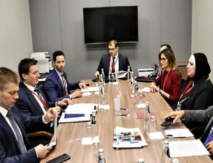 نيفين جامع تستعرض موقف المفاوضات الجارية بشأن اتفاق التجارة الحرة مع مصر