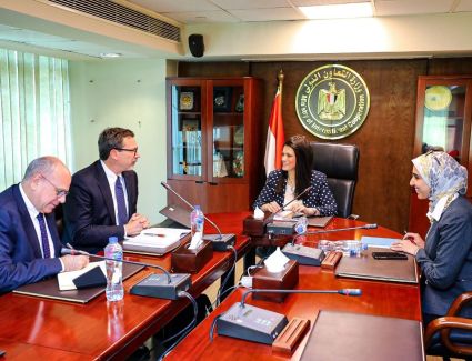 وزيرة التعاون الدولي تلتقي كبير مستشاري البنك الدولي للتحضير لقمة المناخ COP27