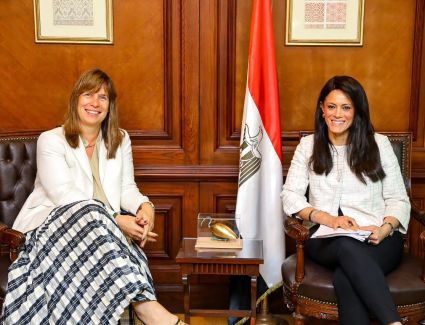 وزيرة التعاون الدولي تبحث مع مسؤولي البنك الأوروبي الجهود المشتركة بشأن "التحول الأخضر"