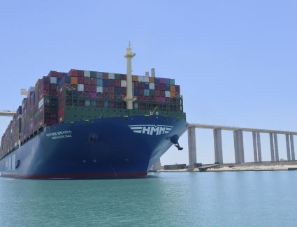 الفريق أسامة ربيع: قناة السويس تحقق أعلى إيراد سنوي في تاريخها بـ 7 مليارات دولار