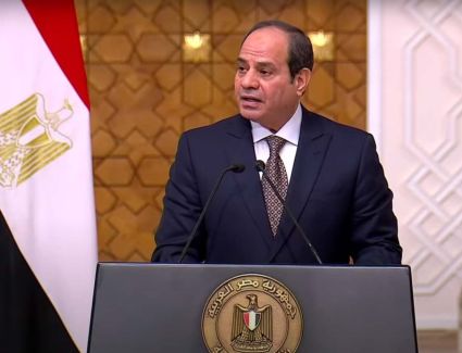 الرئيس السيسي يدعو إلى تغيير ثقافة التعليم في مصر
