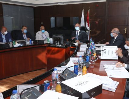 وزير النقل يترأس الجمعية العمومية للشركة المصرية للصيانة الذاتية للطرق والمطارات
