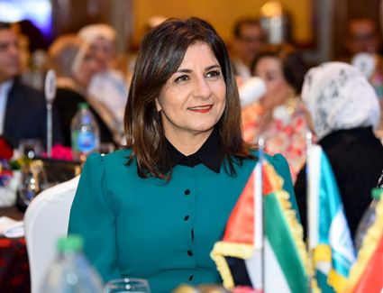 نبيلة مكرم تتلقى تقريرًا حول أولى ثمار مبادرة “اتكلم ماتخفش.. مصر معاك”
