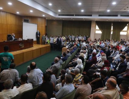 وزير النقل: القيادة السياسية وجهت بالدعم الكامل لكافة العاملين وضمان حقوقهم بما يتلائم مع الجمهورية الجديدة