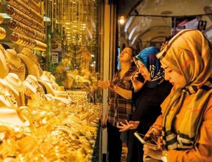 أسعار الذهب اليوم الإثنين 18 يوليو.. عيار 21 يسجل 985 جنيهًا