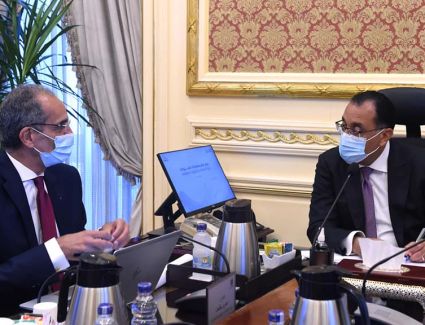 "مدبولي" يتابع مع وزير الاتصالات وتكنولوجيا المعلومات ملفات عمل الوزارة