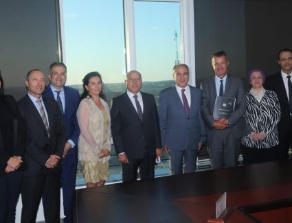 "كامل الوزير" يشهد توقيع اتفاقيتين لتشغيل المحطة متعددة الأغراض بميناء الإسكندرية