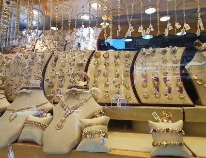 الذهب يواصل الصعود.. وعيار 21 يسجل 1020 جنيهًا