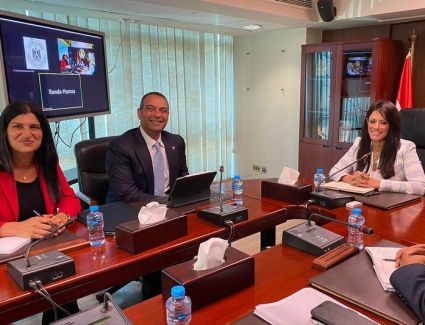وزيرة التعاون الدولي تبحث مع المدير التنفيذي لصندوق مصر السيادي فرص التعاون المشترك