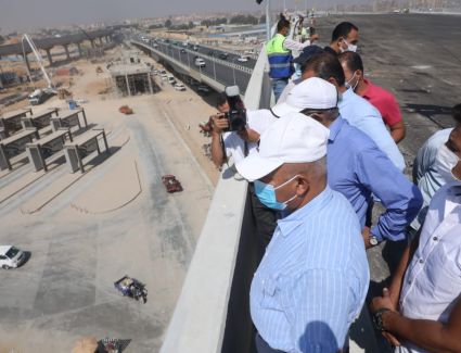 وزير النقل يتفقد مشروع تطوير وتوسعة الطريق الدائري 