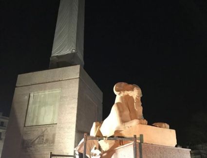 الأنتهاء من نقل وتركيب الكباش الأربعة بميدان التحرير