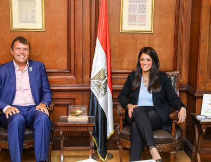 وزيرة التعاون الدولي تستقبل رائد العمل المناخي البريطاني وممثل الأمم المتحدة رفيع المستوى لقمة المناخ COP27 