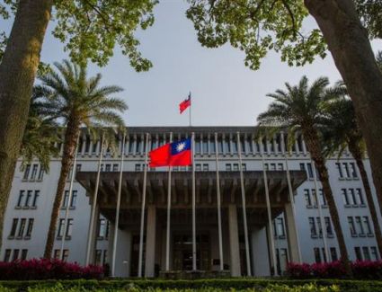 "وزارة الدفاع التايوانية" تنفي عبور مقاتلات «سو-35» الصينية مضيق تايوان