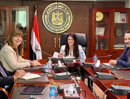  خلال قمة المناخ COP27.. وزيرة التعاون الدولي تبحث مع البنك الأوروبي لإعادة الإعمار فرص التعاون والمبادرات المشتركة