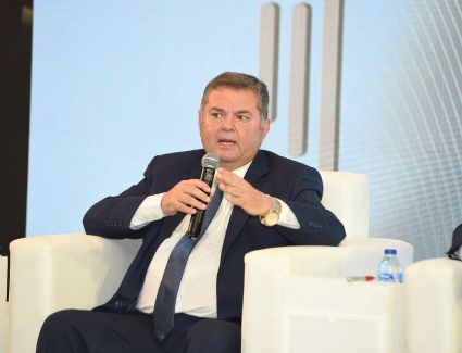 وزير قطاع الأعمال يتابع إجراءات تأسيس شركة مصر لشحن السيارات الكهربائية
