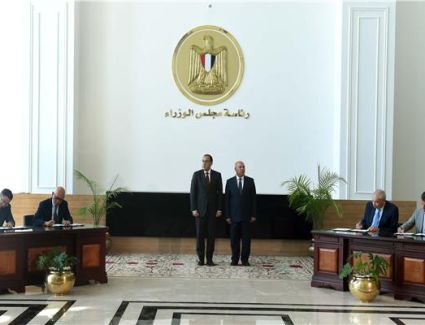 بحضور رئيس الوزراء.. "كامل الوزير"  يعلن عن محور جديد لربط البحرين الأحمر والمتوسط