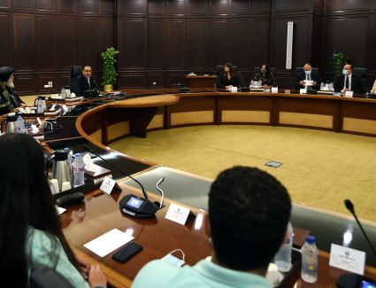 رئيس الوزراء يجيب عن أسئلة الشباب المشاركين في "ملتقى لوجوس الثالث للشباب 2022"