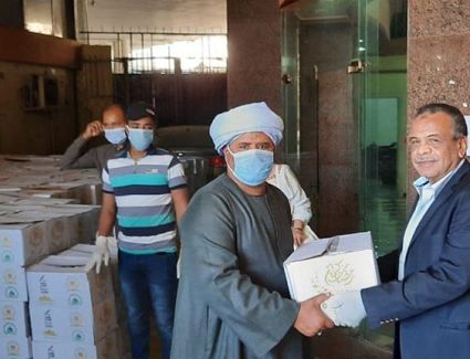 وزارة السياحة : توزيع 21800 كرتونة مواد غذائية على العاملين حتى الأن 