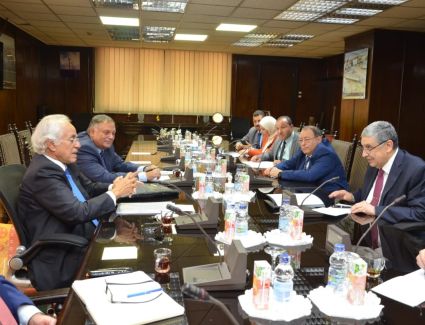 وزير الكهرباء يستقبل رئيس اتحاد شركات  Copelouzos اليونانية لبحث سبل التعاون المشترك