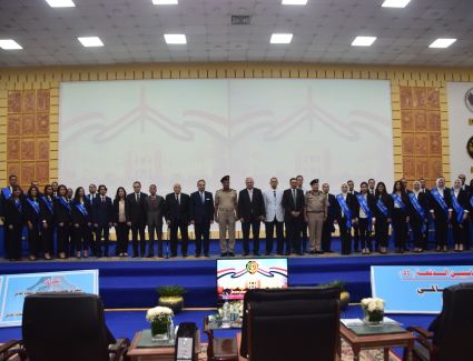 بالفيديو.. القوات المسلحة تحتفل بتخريج الدفعة رقم (54) للملحقين الدبلوماسيين 