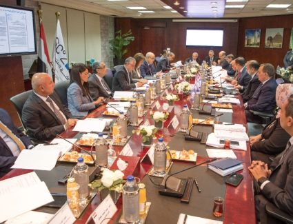 اقتصادية قناة السويس توافق على حزمة مشروعات جديدة.. تعرف عليها