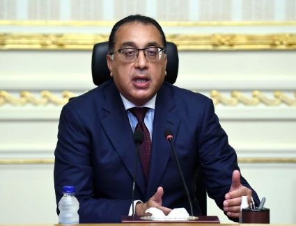 مدبولي يستعرض تقريرًا صادرًا عن البنك الدولي بشأن برنامج الصرف الصحي المُستدام في المناطق الريفية في مصر