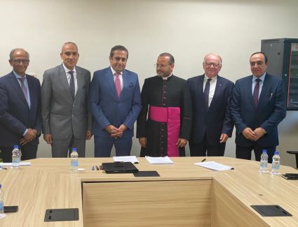 "العاصمة الإدارية" توقع عقد إنشاء المستشفي الإيطالي الحديث بالقاهرة 