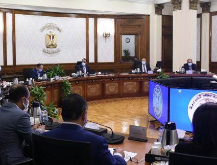 بحضور وزير المالية.. رئيس الوزراء يتابع خطوات استكمال تبسيط وتطوير إجراءات وأزمنة الإفراج الجمركي